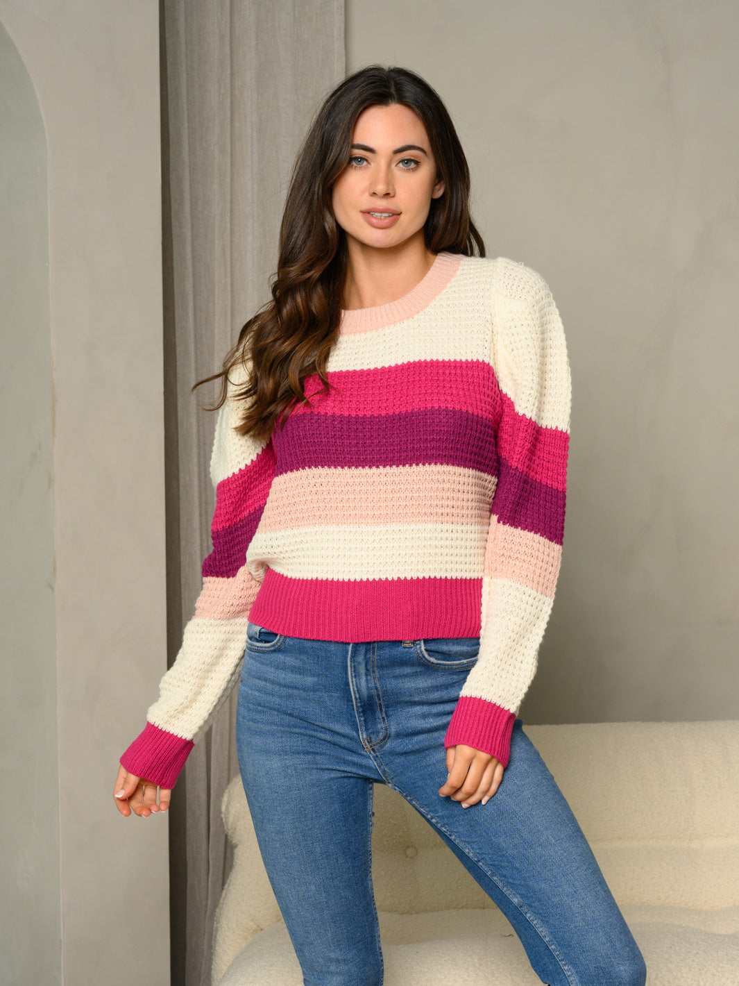 WOMEN'S STRIPED PUFF SLEEVE KNITTED SWEATER