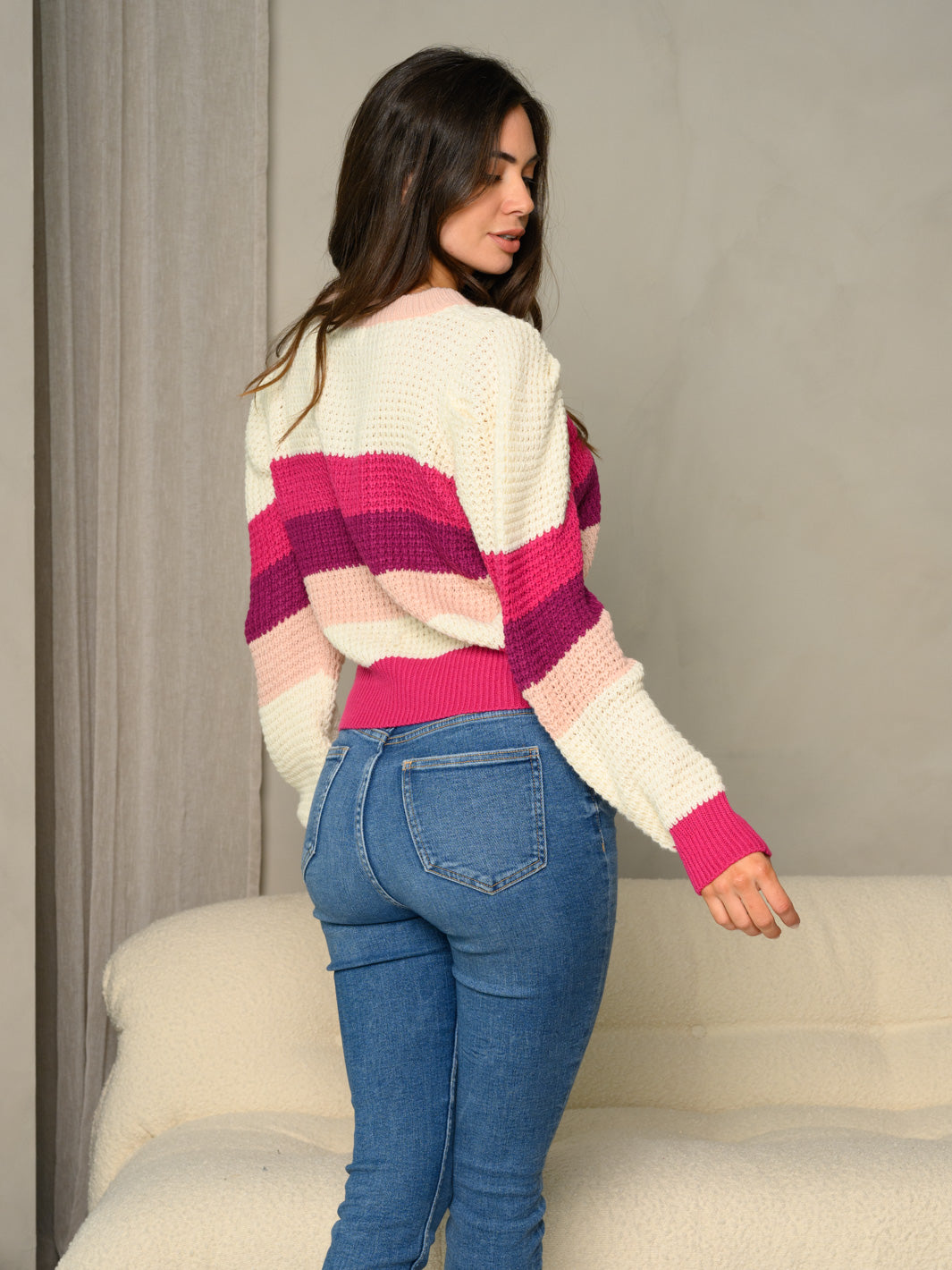 WOMEN'S STRIPED PUFF SLEEVE KNITTED SWEATER